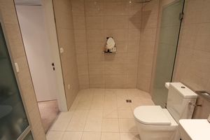 Photo 25- click for photo gallery